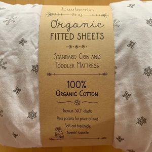 2 sets of Luvberries 100% organic cotton fitted sheets for cribs & toddler beds